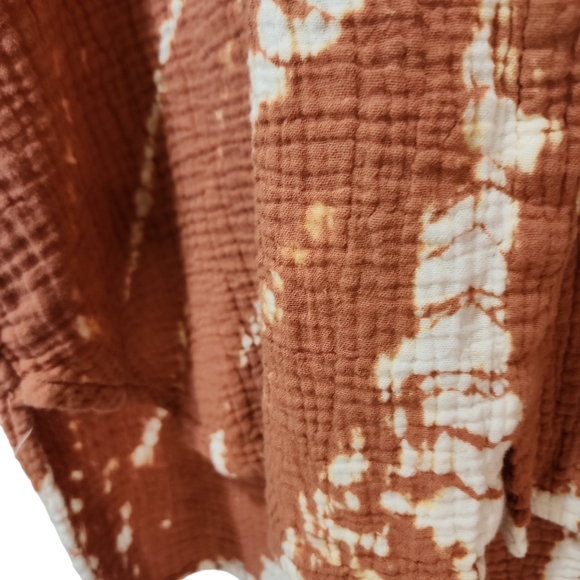 YFB NWOT Tunic Med tie dye brown and white 3/4 sleeve button up - Picture 5 of 8